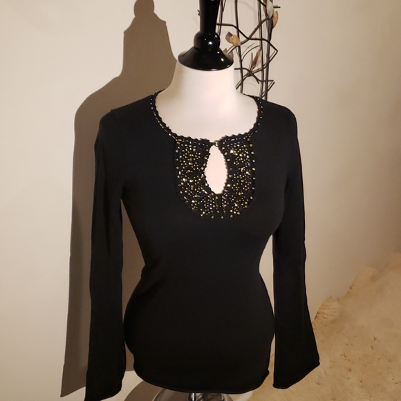 TOP Size Small - Picture 3 of 16